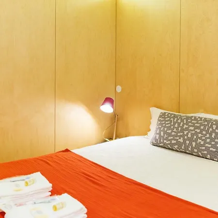아파트 Aposentus - Charming Center With Balcony