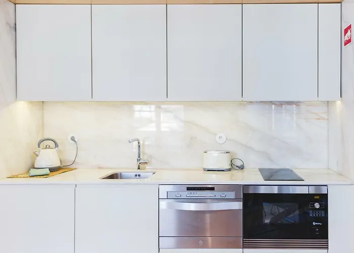 Aposentus - Charming Center With Balcony Apartment